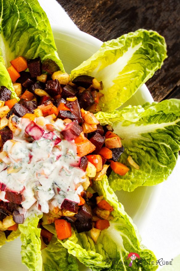 Wurzelgemüse-Salat aus der Backröhre mit Knoblauchsauce - Madam Rote Rübe