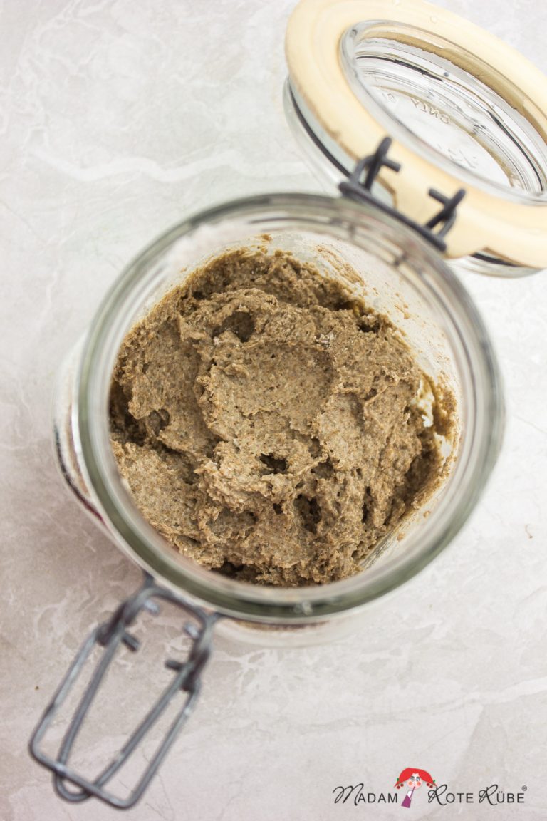 Mit dem eigenen Sauerteig zum saftigem Roggen-Vollkornbrot - Madam Rote ...
