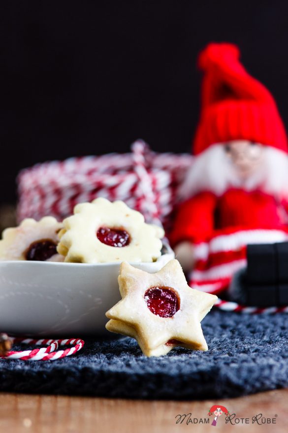 Madam Rote Rübe - Fruchtig gefüllte Hildabrötchen mit Johannisbeergelee aus der Weihnachtsbäckerei