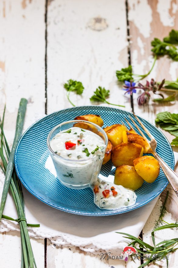 Madam Rote Rübe - weißer Käs mit Kräutern und Röstkartoffeln