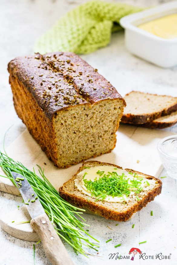 Madam Rote Rübe - Kartoffel-Dinkelvollkornbrot mit Buttermilch und Schnittlauch