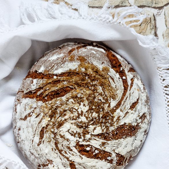 Mühlenbrot, rustikal-4203-3 Madam Rote Rübe - rustikal aufgerissenes Mühlenbrot