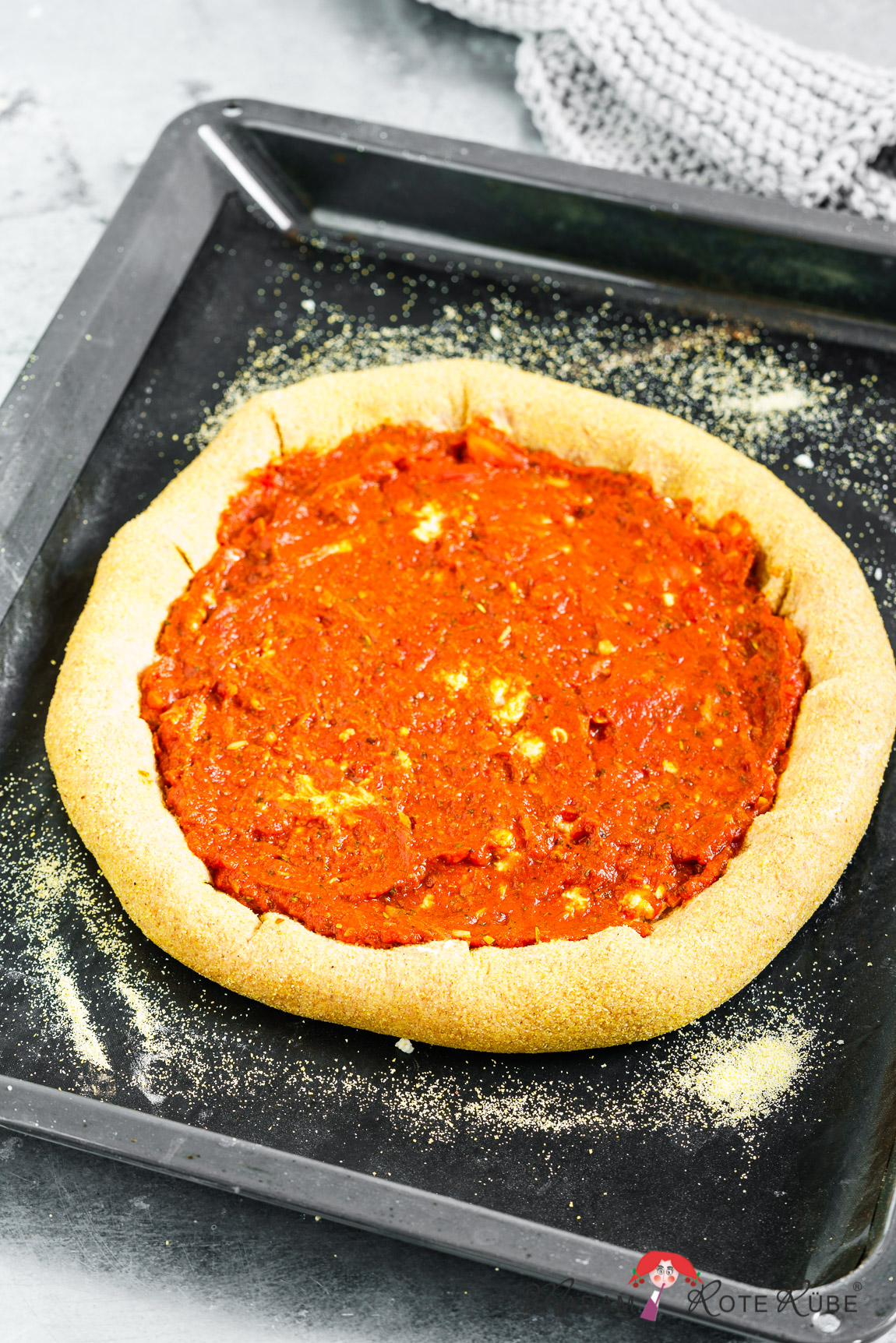 Madam Rote Rübe -Knusprige American-Vollkorn-Pizza mit Mozzarella-Käserand