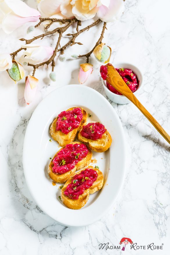 Madam Rote Rübe - Zwiebel-Rhabarber-Aufstrich