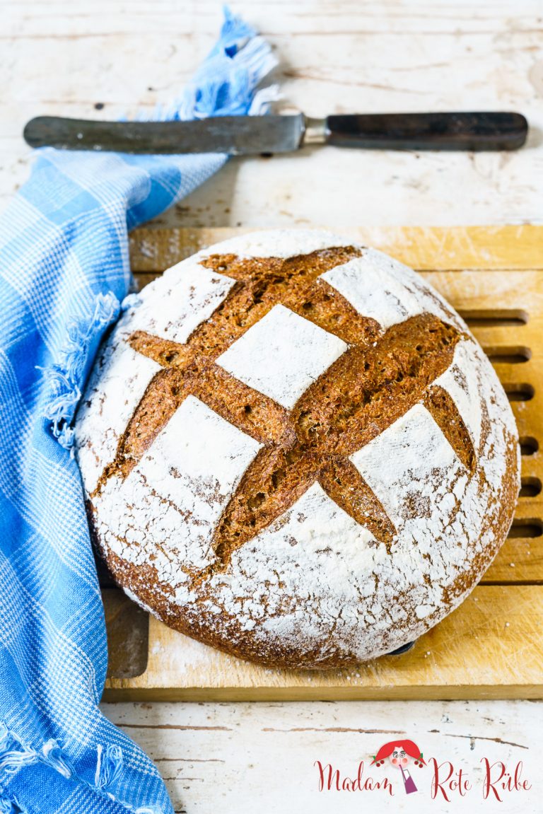 Einfachstes Joghurt-Weizenvollkornbrot mit Sauerteig-Starter - Madam ... Einfachstes Joghurt-Weizenvollkornbrot mit Sauerteig-Starter - Madam ...