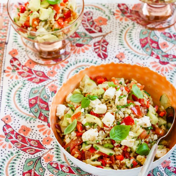 Madam Rote Rübe - Guacamole-Salat mit Hafer und Feta