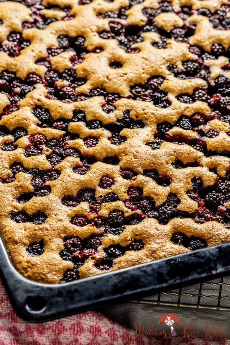 Brombeer-Vollkorn-Blechkuchen mit Einkorn - Madam Rote Rübe