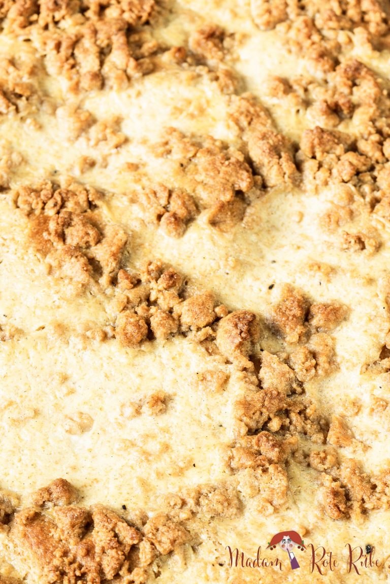 Hefe-Dinkelvollkorn-Blechkuchen mit selbstgemachtem Vanillepudding und ...