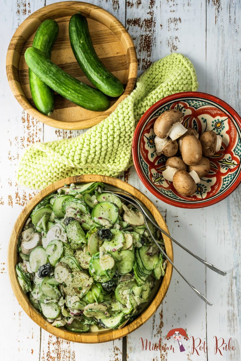 Gurken-Champignon-Salat mit Honig-Senf-Dressing - Madam Rote Rübe