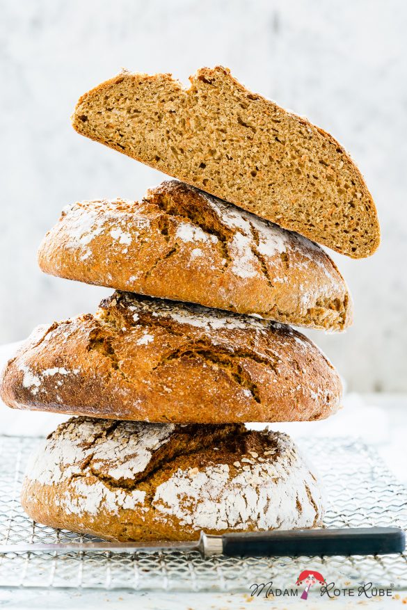 Madam Rote Rübe - Hafer-Möhren-Vollkornbrot mit Buttermilch
