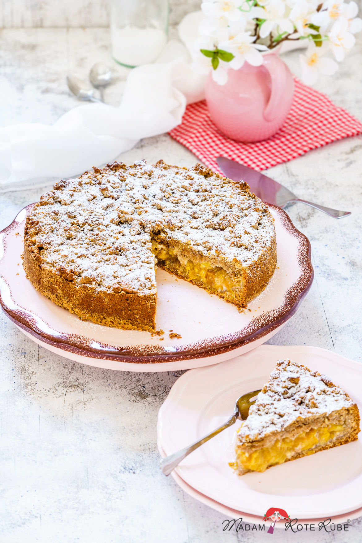 Madam Rote Rübe - Mirabellen-Vollkornkuchen mit Haselnuss-Streuseln
