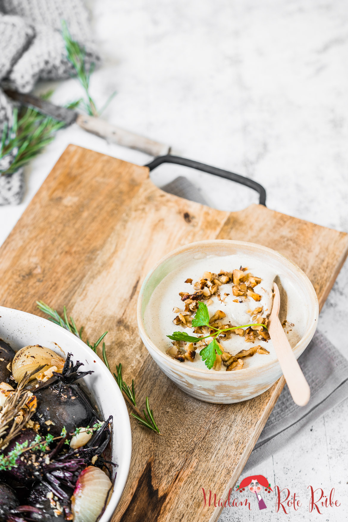 Ofengebackene Rote Bete mit Walnuss-Ziegenfrischkäse-Creme - Madam Rote ...
