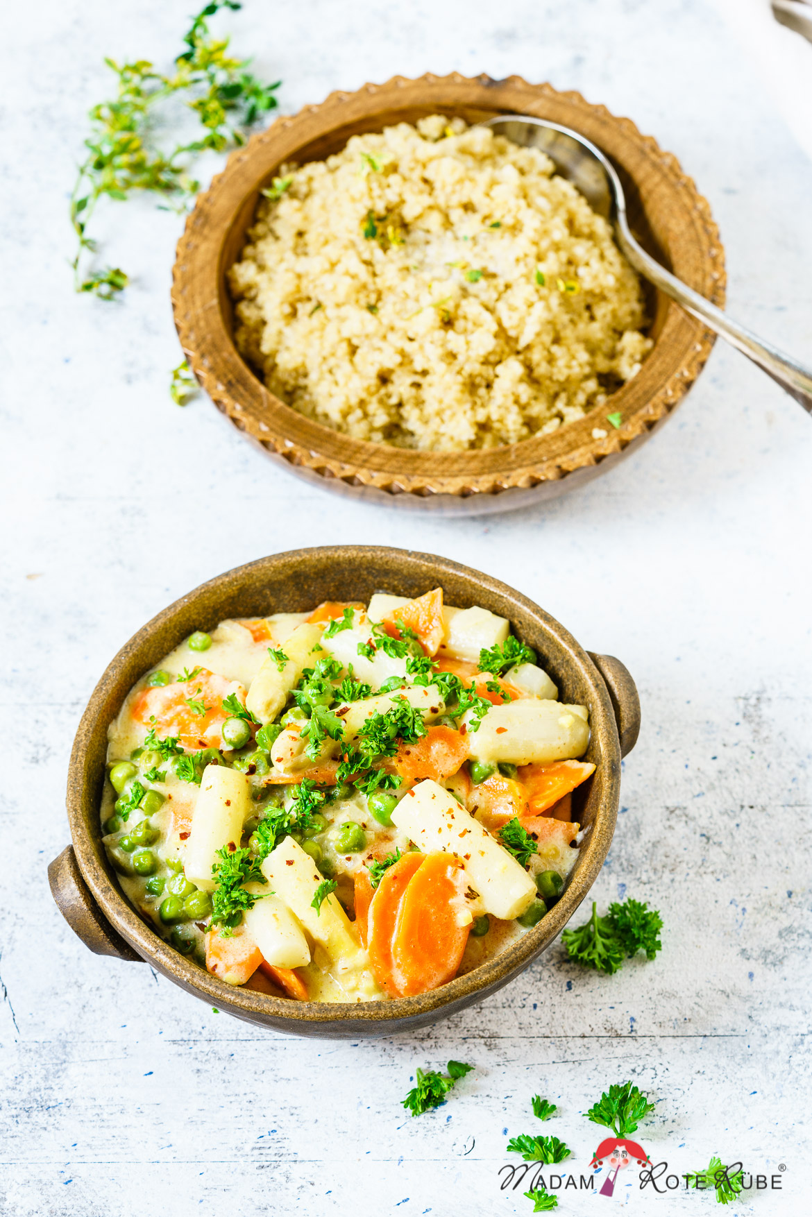Spargel-Gemüsepfanne mit zarter Currynote und Quinoa - Madam Rote Rübe
