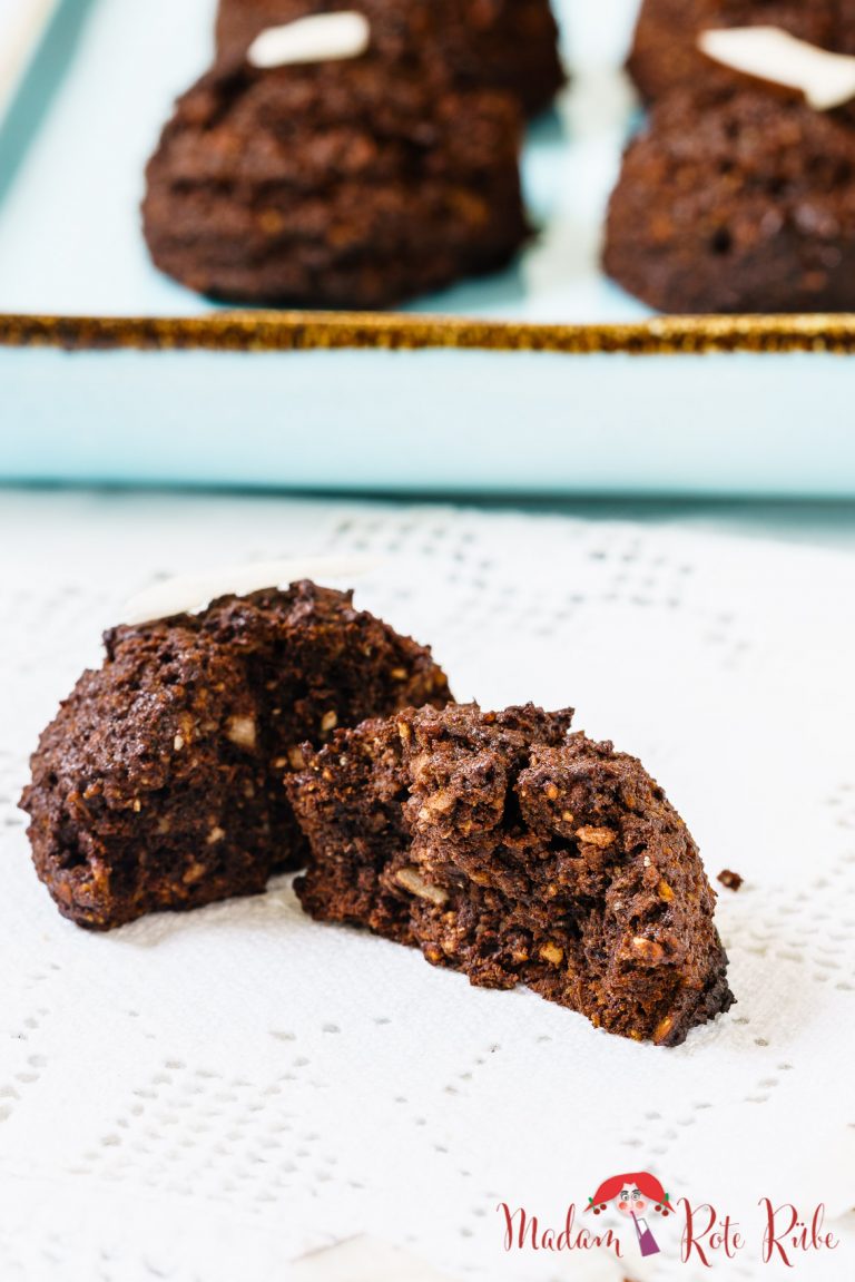 Schokoladige Kokosnuss-Makronen mit Vollkorn und Honig, die Snackidee ... Schokoladige Kokosnuss-Makronen mit Vollkorn und Honig, die Snackidee ...