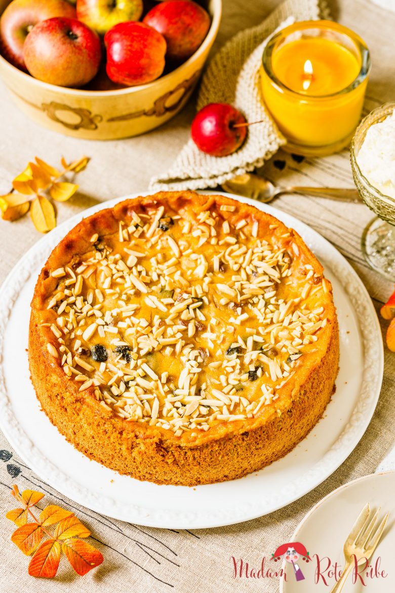 Apfel-Vollkorn-Hefekuchen mit feiner Dinkelcreme - Madam Rote Rübe Apfel-Vollkorn-Hefekuchen mit feiner Dinkelcreme - Madam Rote Rübe