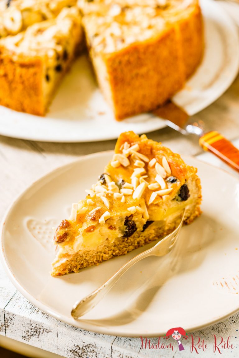 Apfel-Vollkorn-Hefekuchen mit feiner Dinkelcreme - Madam Rote Rübe Apfel-Vollkorn-Hefekuchen mit feiner Dinkelcreme - Madam Rote Rübe