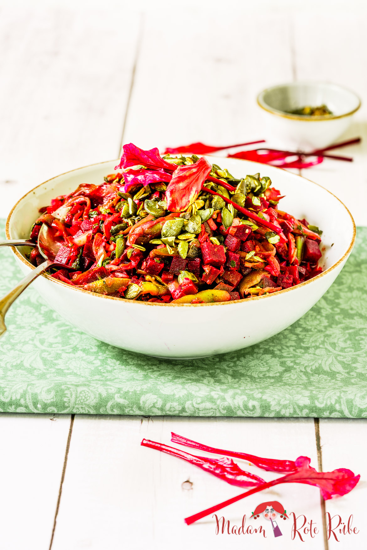 Madam Rote Rübe - Rote-Bete-Salat mit grünen Bohnen und Kürbiskernöl-Dressing