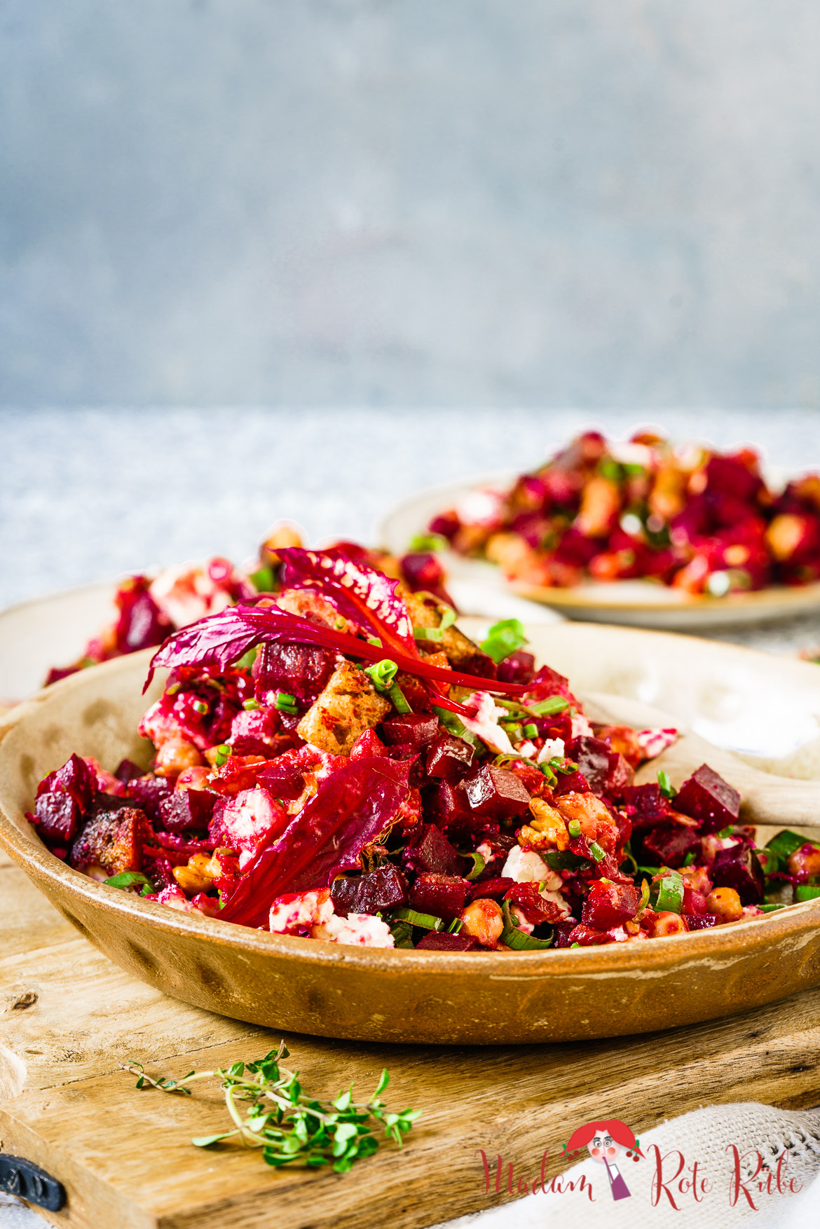 Madam Rote Rübe - Gerösteter Rote-Bete-Salat mit Rhabarber und Feta