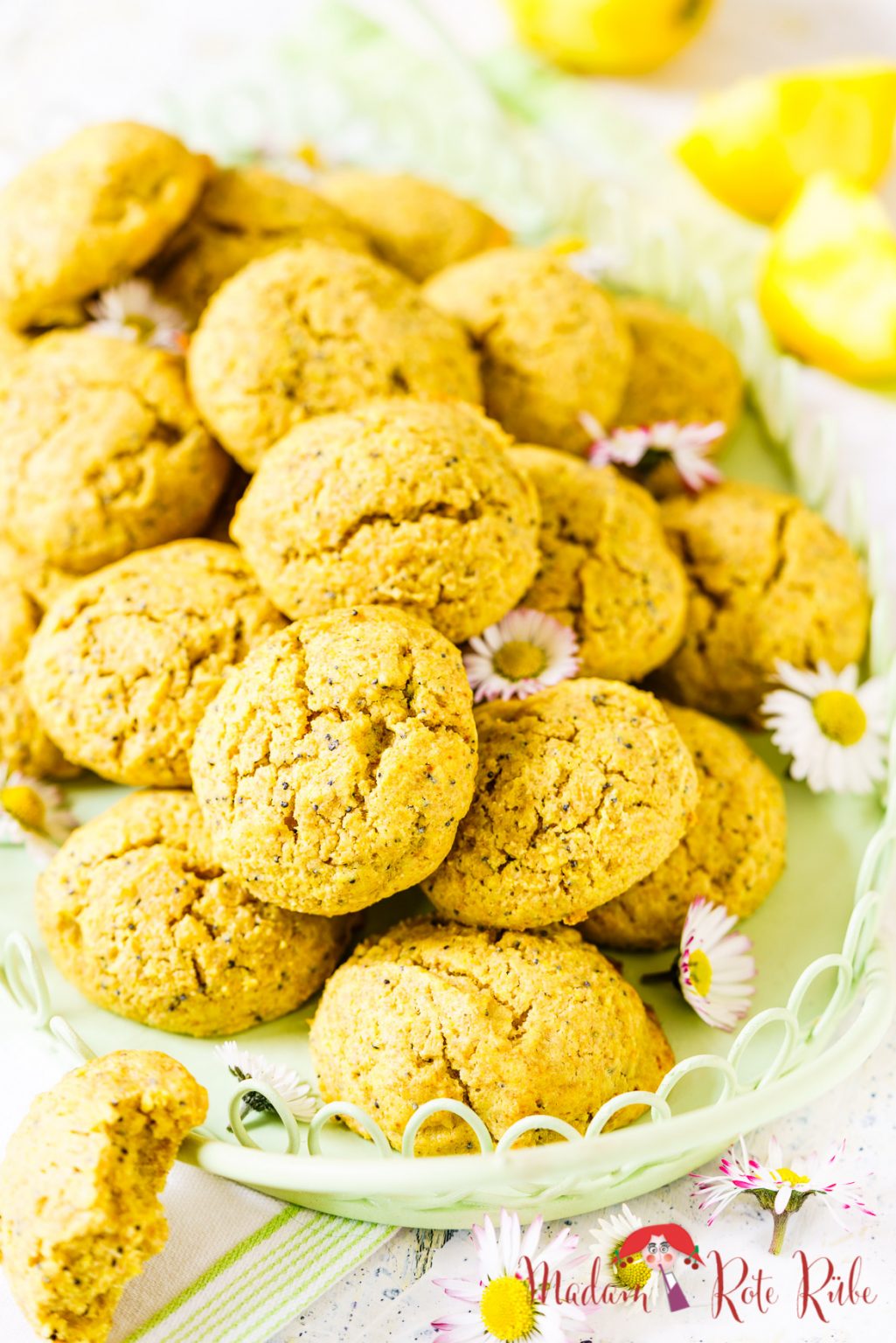 Zitronen-Vollkorn-Cookies mit Mohn und Polenta - Madam Rote Rübe