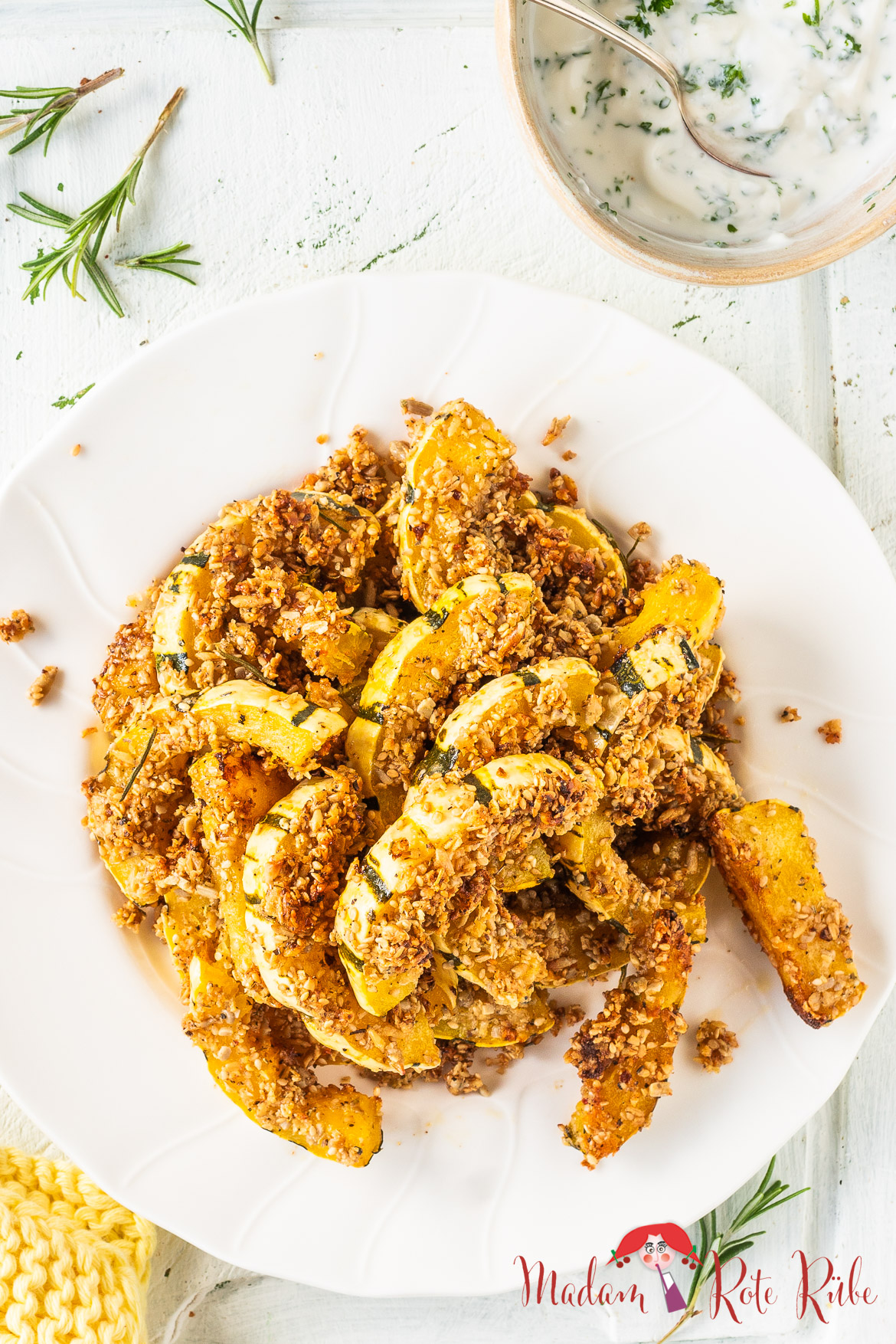 Madam Rote Rübe - Gerösteter Delicata-Kürbis mit würzigem Hafer-Crunch