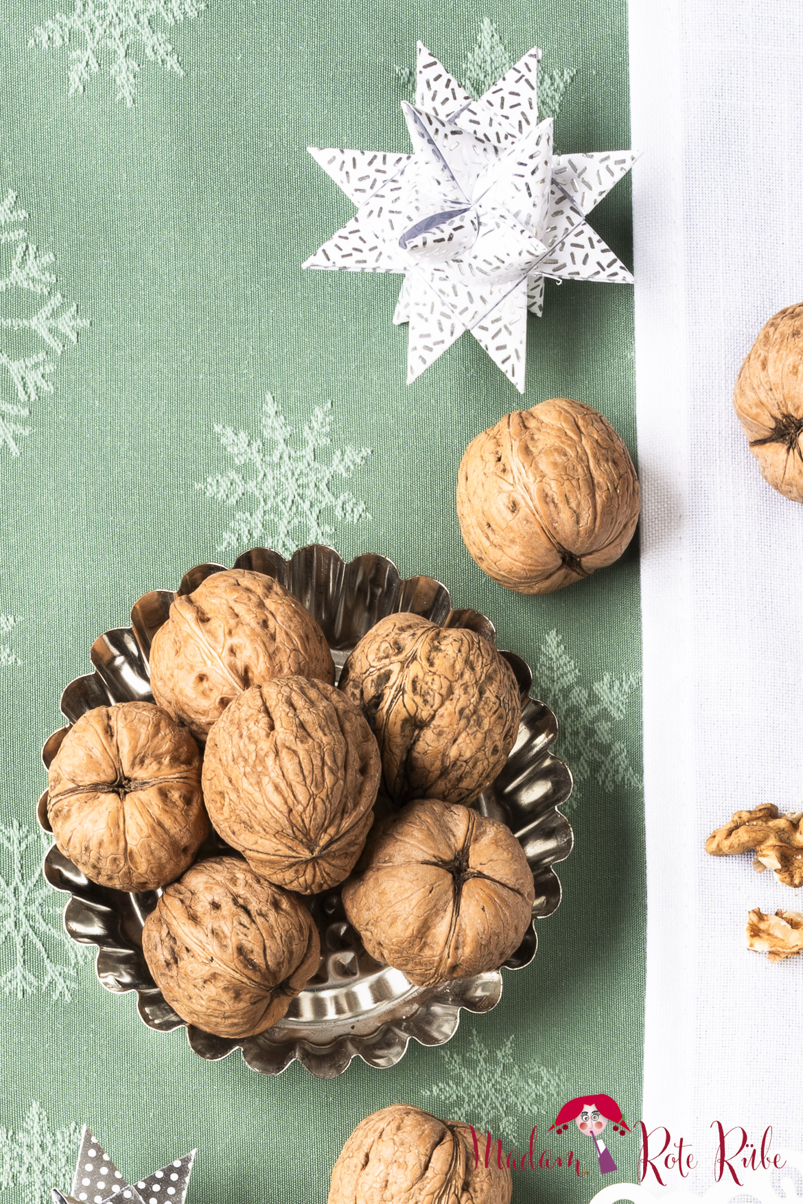 Madam Rote Rübe - Walnuss-Vollkorn-Spritzgebäck aus Tradition