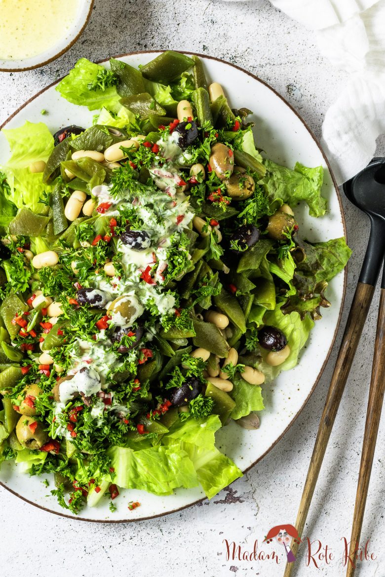 Bohnen-Grillsalat mit Senfsoße - Madam Rote Rübe