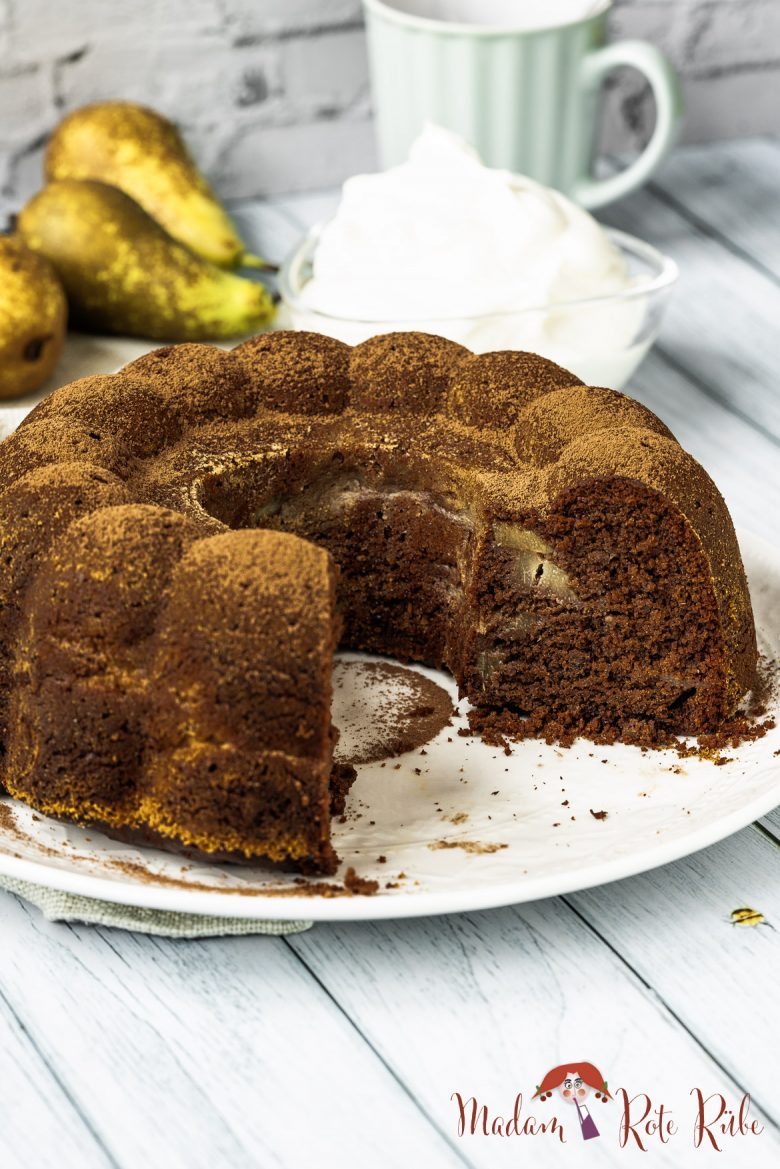 Würzig-schokoladiger Birnen-Vollkorn-Gugelhupf - Madam Rote Rübe